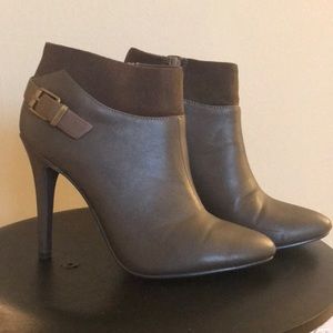 Ashy brown booties